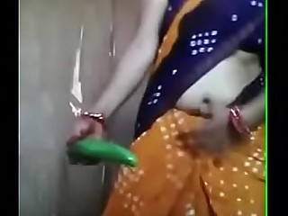 Desi wife self satisfying with vegetable